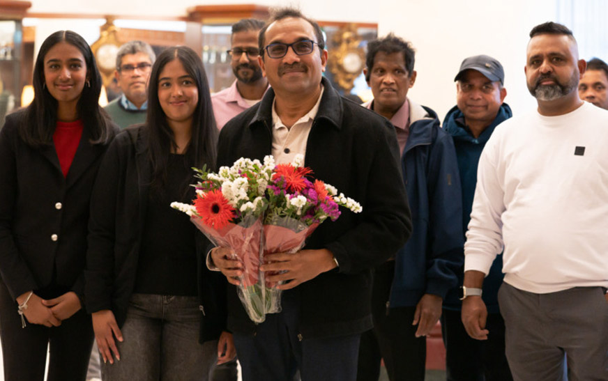 බිමල් රත්නායක ඉතාලියේදීත් ලාංකිකයන් අමතයි